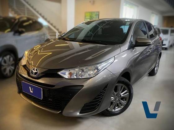 TOYOTA YARIS 1.5 16V FLEX XL PLUS CONNECT MULTIDRIVE TOYOTA YARIS 1.5 16V FLEX XL PLUS CONNECT MULTIDRIVE